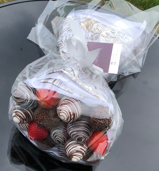 Classic Strawberry Bouquet - Chocolate Covered Strawberries